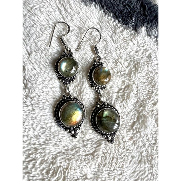 925 Brilliant! Rainbow Flash Labradorite Earrings - Picture 3 of 6